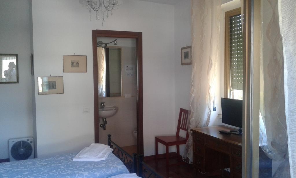 Casa Garbata Bed & Breakfast Рим Екстериор снимка