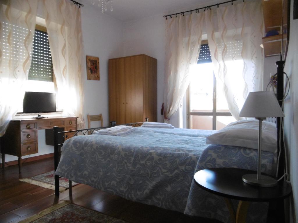 Casa Garbata Bed & Breakfast Рим Екстериор снимка