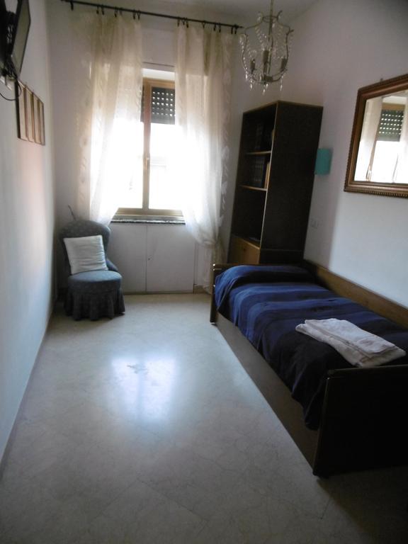 Casa Garbata Bed & Breakfast Рим Екстериор снимка
