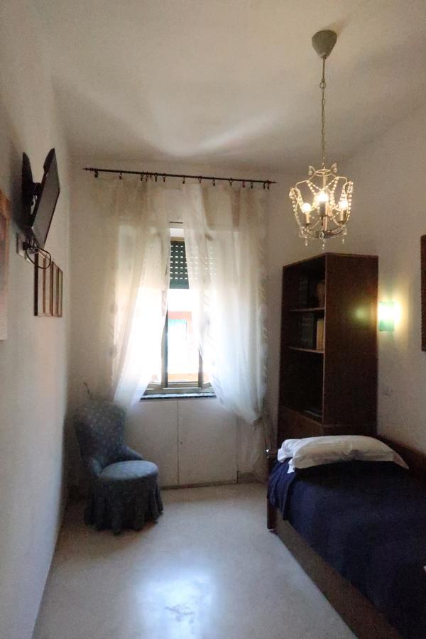 Casa Garbata Bed & Breakfast Рим Екстериор снимка