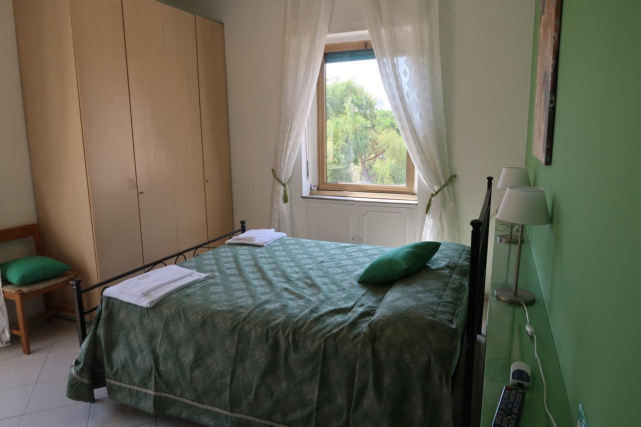 Casa Garbata Bed & Breakfast Рим Екстериор снимка
