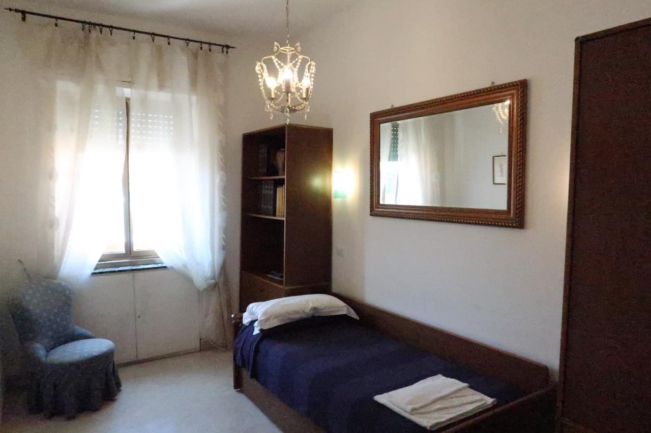 Casa Garbata Bed & Breakfast Рим Екстериор снимка